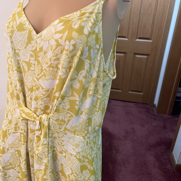 New XL jumpsuit never been worn! - Picture 6 of 12